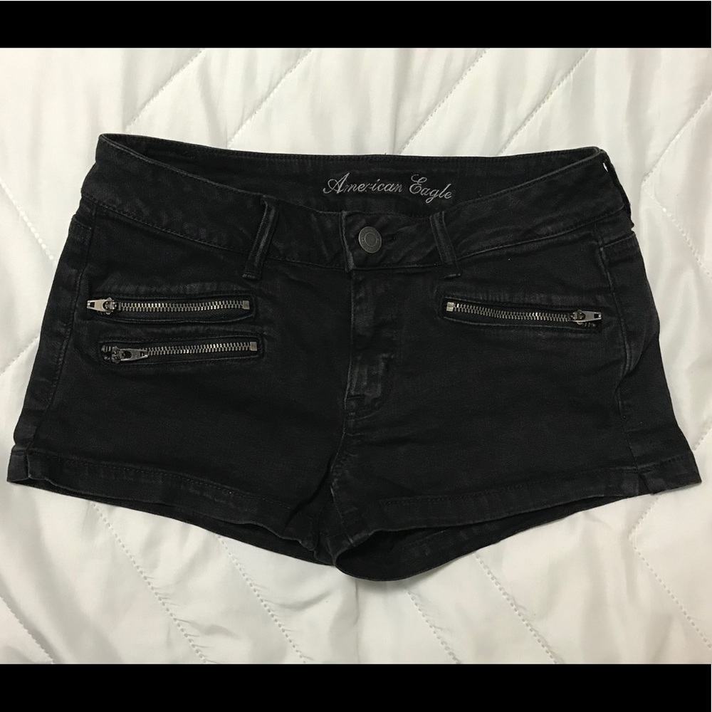 Ladies American Eagle Shorts